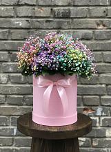 Цветочная композиция из Гипсофила и Розы в шляпной коробке в Голынки