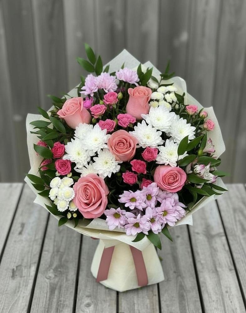 Букет цветов из: Альстромерии, Гвоздики, Розы и Хризантемы в Голынки