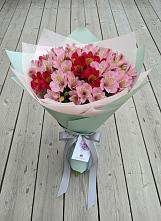 Букет цветов из:  Альстромерии #REPLACE_PRED# Голынки