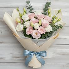 Букет цветов из:  Лизиантусы в Голынки