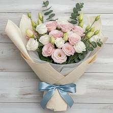 Букет цветов из:  Лизиантусы в Голынки