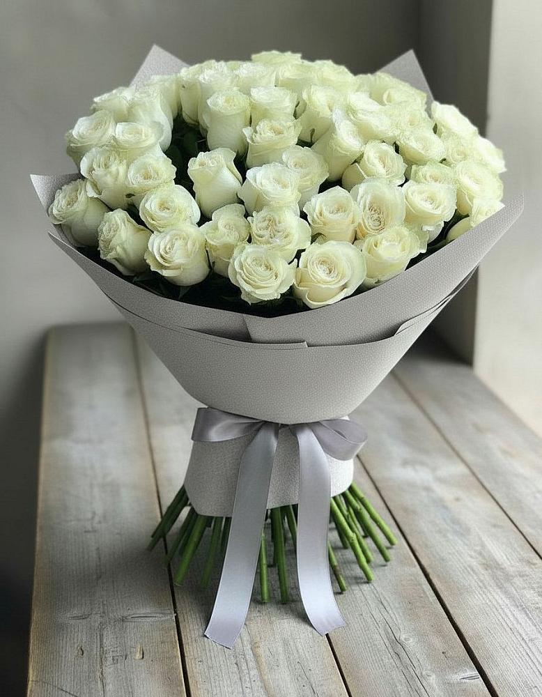 Букет 35 Белых роз в Голынки
