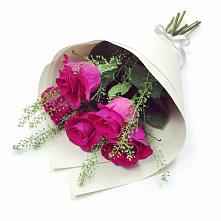 Букет цветов из:  Розы в Голынки