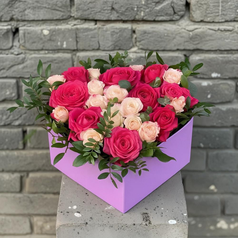 Цветочная композиция из Розы в коробке в Голынки