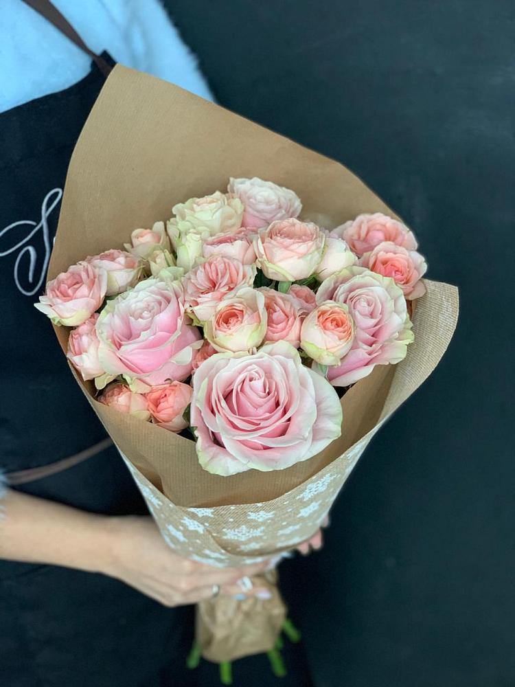 Букет цветов из: Хризантемы и Розы в Голынки