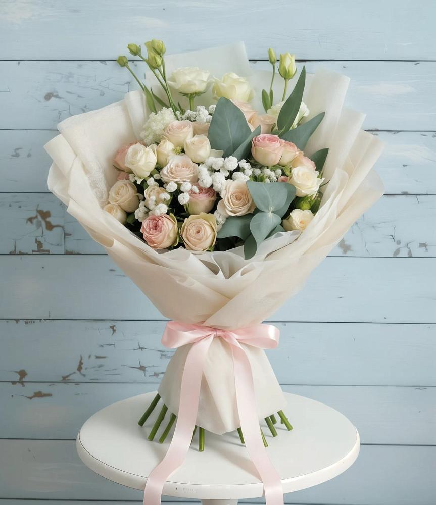 Букет цветов из: Розы и Лизиантусы в Голынки