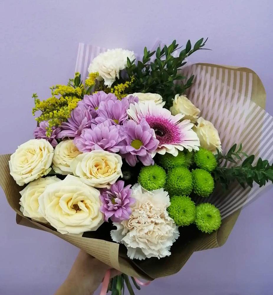 Букет цветов из: Хризантемы, Розы, Гвоздики и Герберы в Голынки