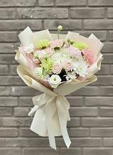Букет цветов из:  Гвоздики, Розы, Лизиантусы и Хризантемы #REPLACE_PRED# Голынки