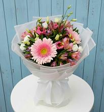 Букет цветов из:  Герберы, Альстромерии и Лизиантусы в Голынки