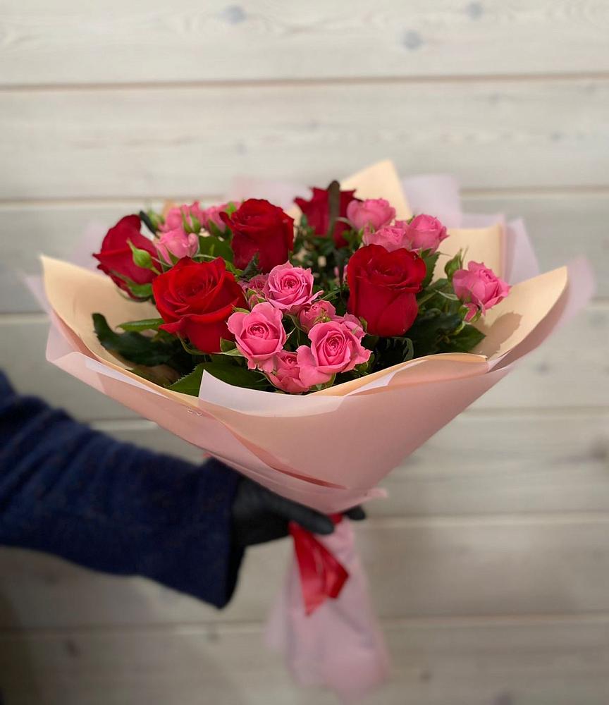 Букет цветов из: Розы в Голынки