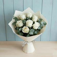Букет Белые розы в Эвкалипте в Голынки