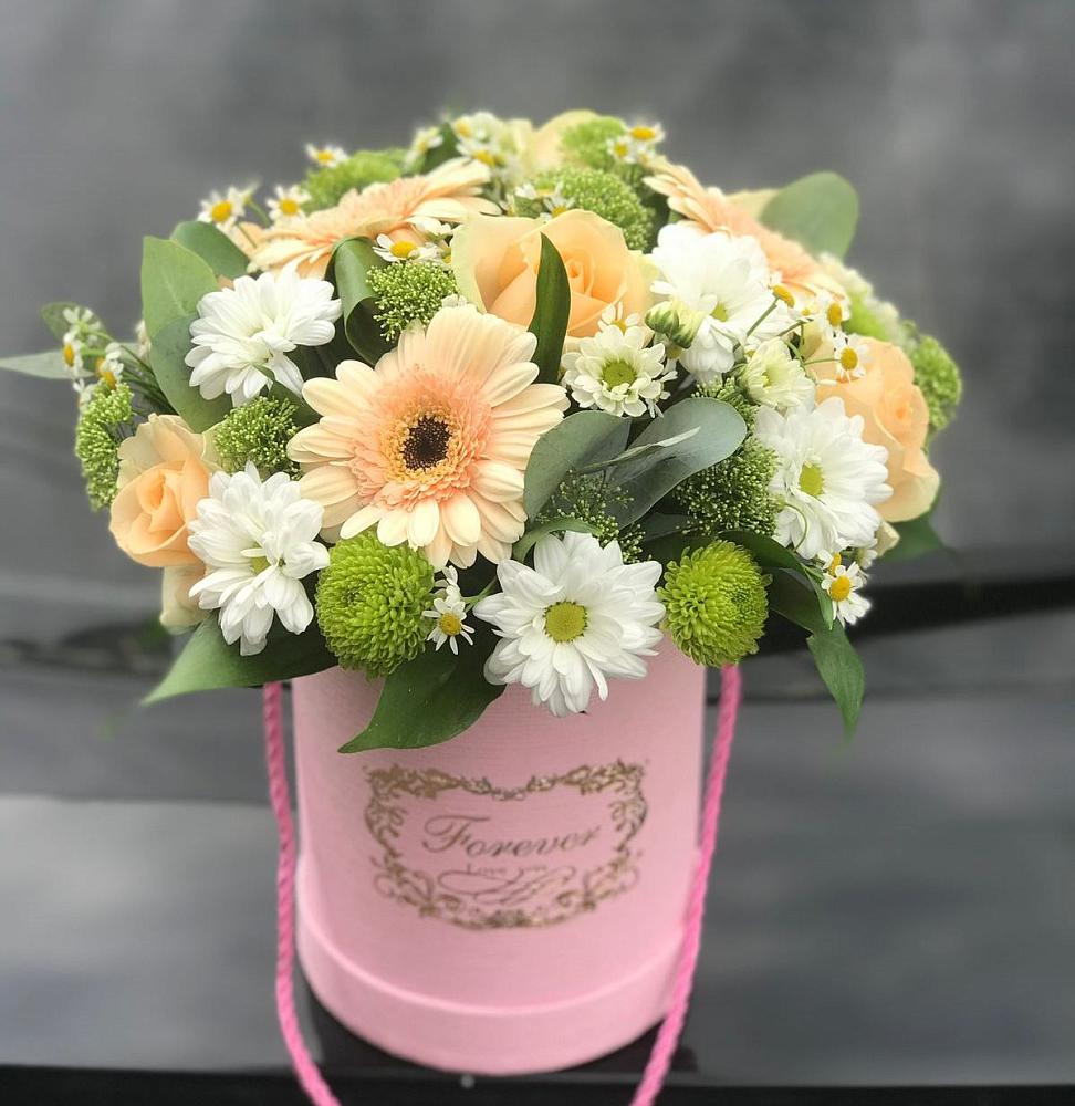 Цветочная композиция из Розы, Герберы и Хризантемы в шляпной коробке в Голынки