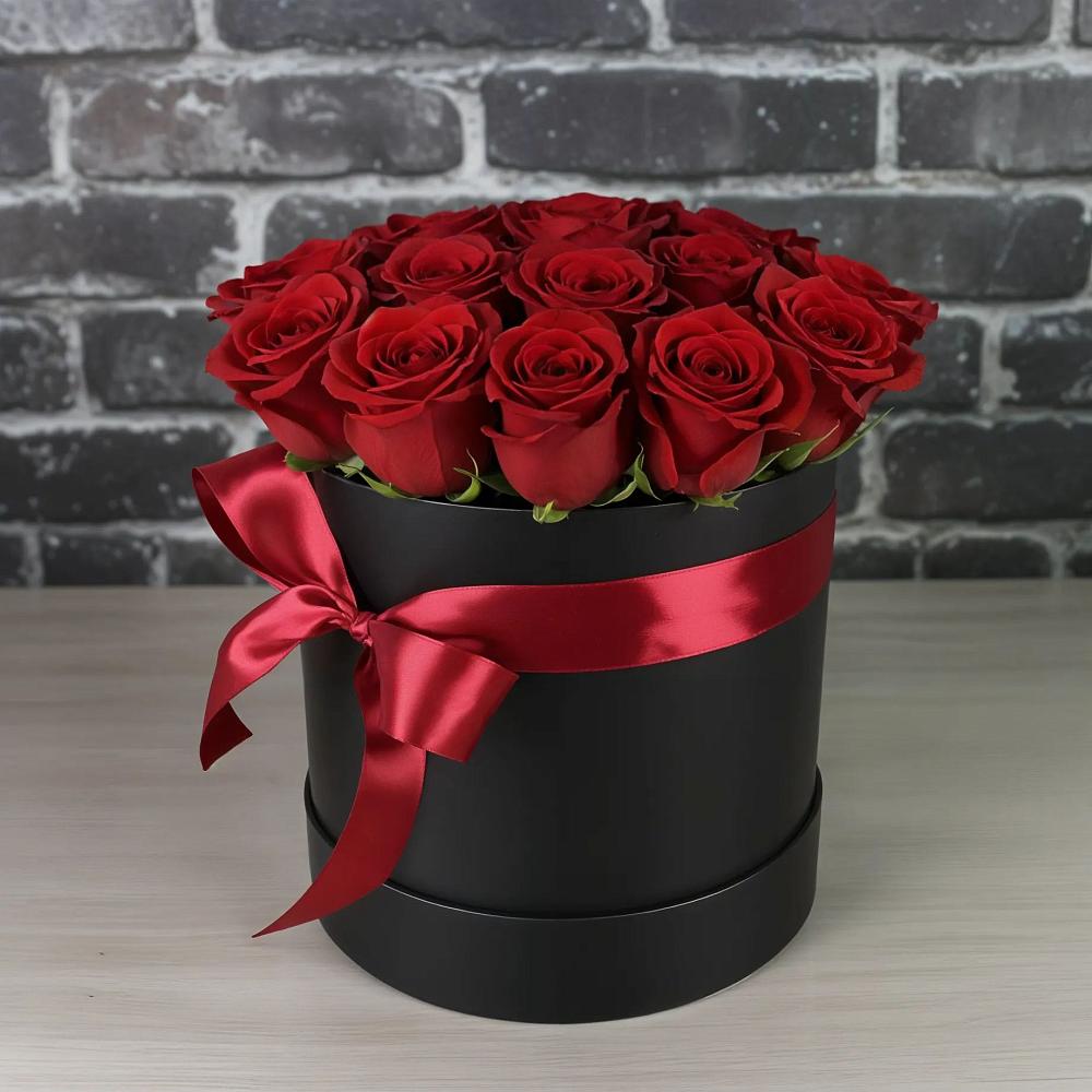 Цветочная композиция из Розы в шляпной коробке в Голынки